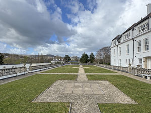 Photo 4- click for photo gallery